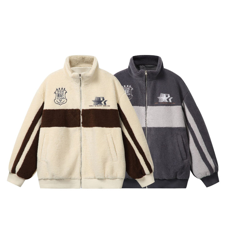 Unisex Sherpa‑Fleecejacke im Boxy‑Cut mit Stehkragen, Blockstreifen und Stickdetails Echoarchiv