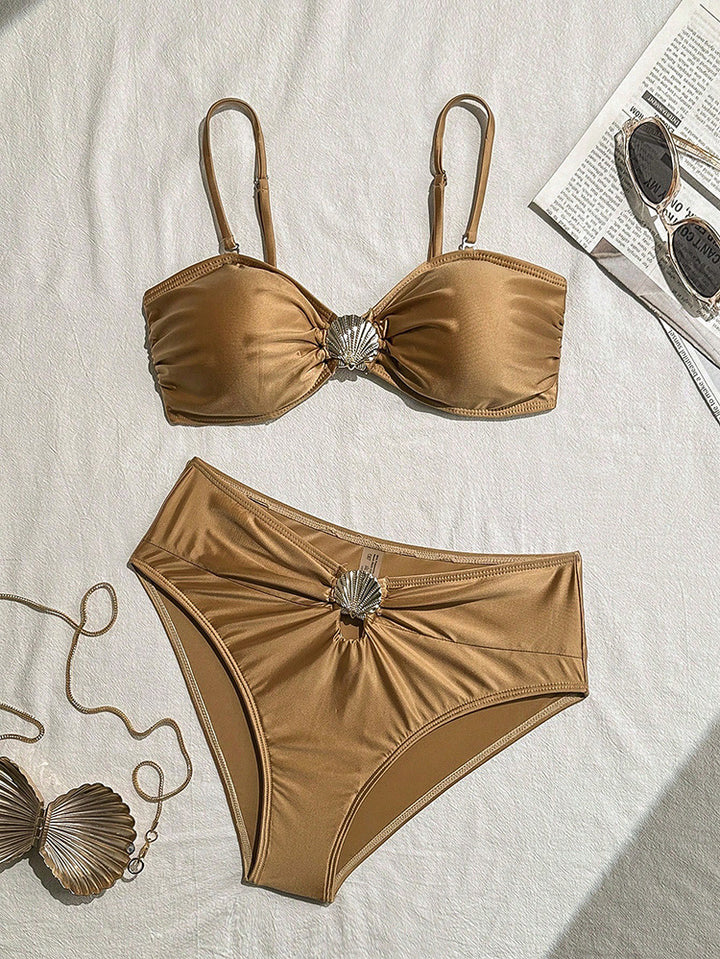 Damen Bandeau-Bikini mit elegantem Muschel-Detail und hohem Beinausschnitt Echo Archiv