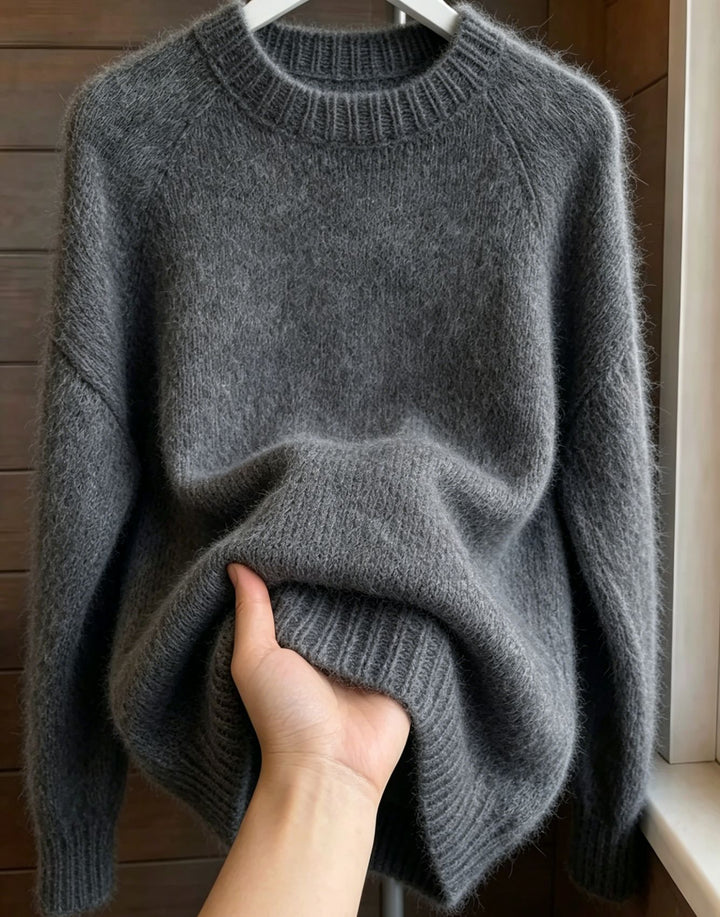 Damen Oversize Mohair‑Mix Rundhalspullover mit Raglanärmeln und geripptem Saum – Mavelle