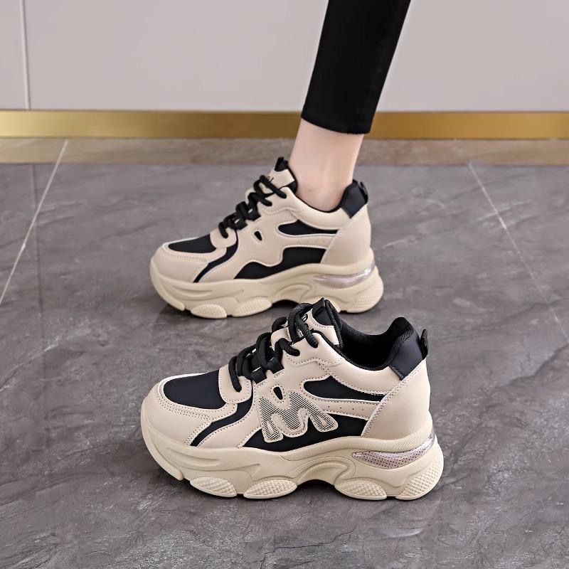 Damen Chunky Sneakers mit optimaler Dämpfung und sportlicher Oberflächenstruktur Echo Archiv