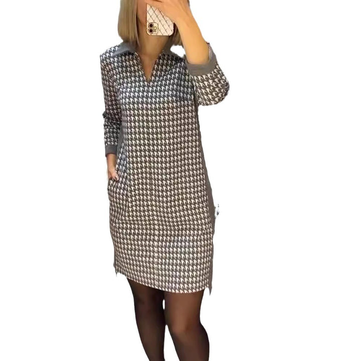 Damen nan Hahnentritt-Strickkleid mit umgelegtem Kragen, V-Ausschnitt, Eingrifftaschen und seitlichen Schlitzen Echo Archiv