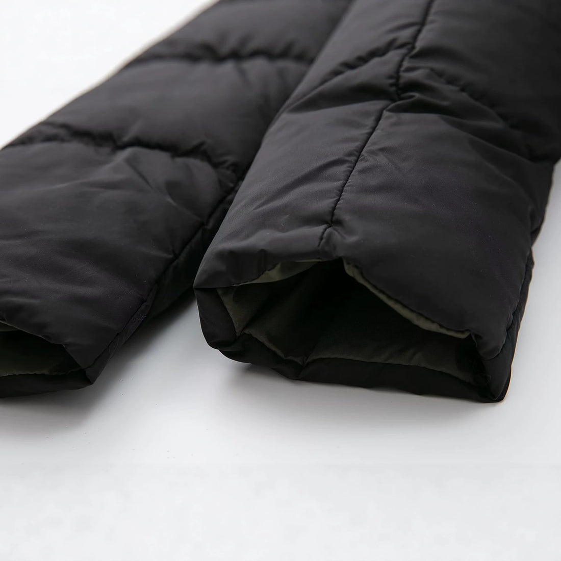 Damen langer gesteppter Winterparka mit Kapuze Echoarchiv
