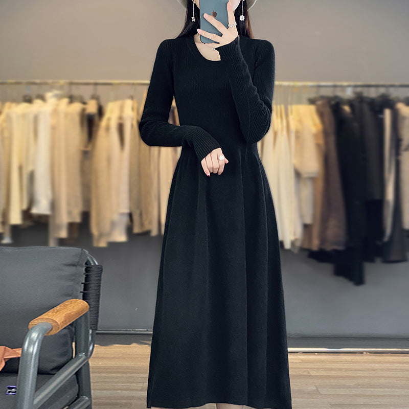 Damen Langärmeliges Midikleid aus Feinstrick mit taillierter A‑Linien‑Silhouette Echoarchiv