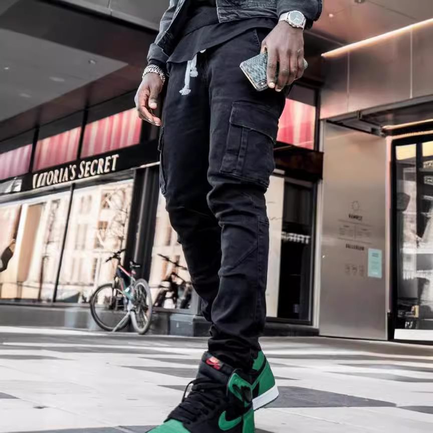 Herren Eng geschnittene Cargo-Jeans mit Stretch und Mehrfach-Taschen Echo Archiv