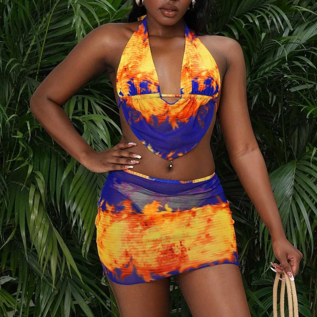 Damen Bikini-Set mit aufregendem Halterneck und gerafftem Rock Echo Archiv