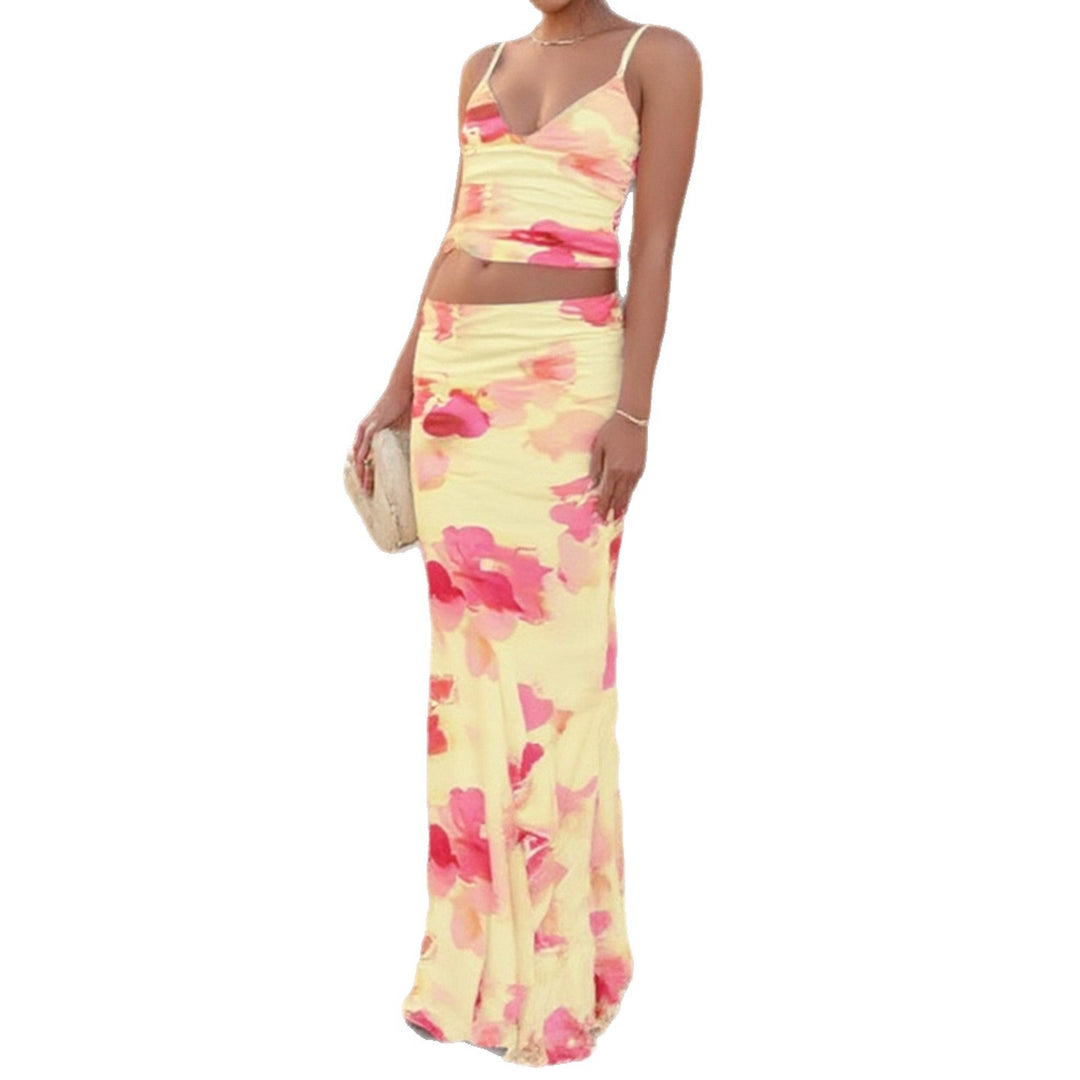 Damen Elegantes Blumenkleid mit schmaler Silhouette und Spaghetti-Trägern Echo Archiv