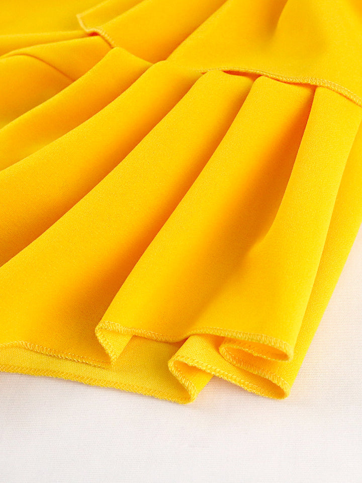 Damen Plissee Maxikleid mit asymmetrischem Träger und Rüschendetail Echo Archiv