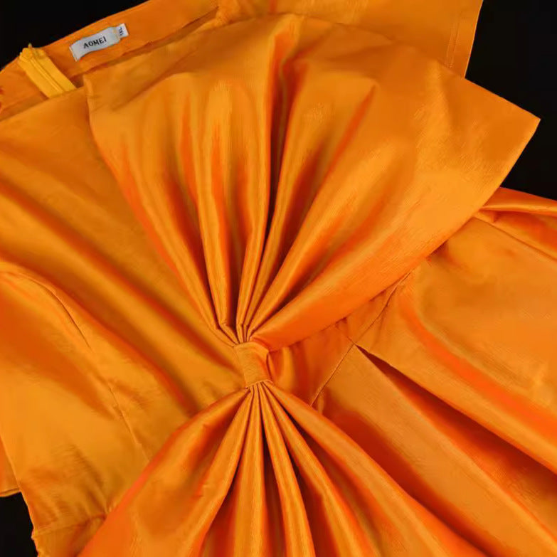 Damen Festliches Abendkleid mit asymmetrischem Ausschnitt und voluminösem Drapierungselement Echo Archiv