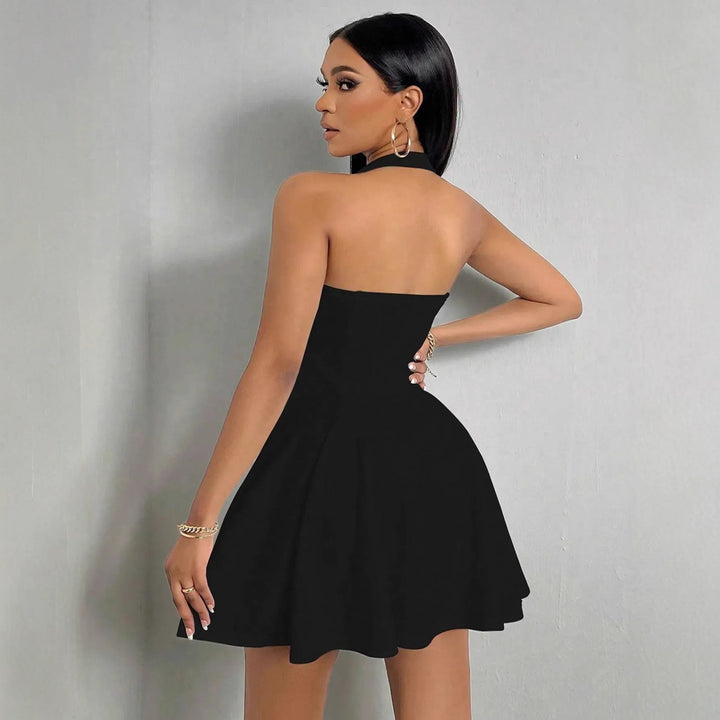 Damen Kleid mit Halterneck und schwingendem Saum Echo Archiv
