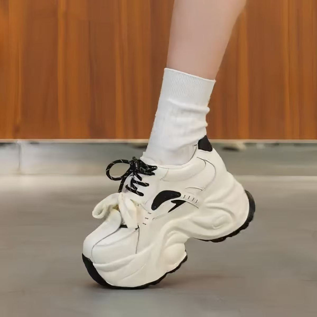 Damen Chunky Sneaker mit innovativem Dämpfungssystem und atmungsaktiver Oberflächenstruktur Echo Archiv