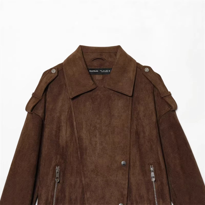 Damen kastige Cropped-Bikerjacke aus Wildlederimitat mit Schulterklappen und Reißverschlusstaschen – Célinea