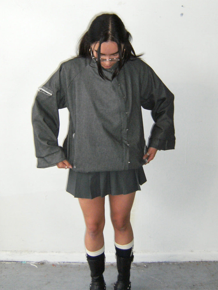 Damen Oversize-Boxy-Jacke mit asymmetrischem Druckknopfverschluss und Ärmeltasche Echoarchiv