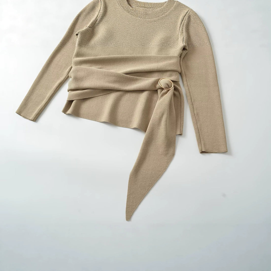 Damen Wickel-Strickpullover mit V‑Ausschnitt und Ziergürtel Echo Archiv