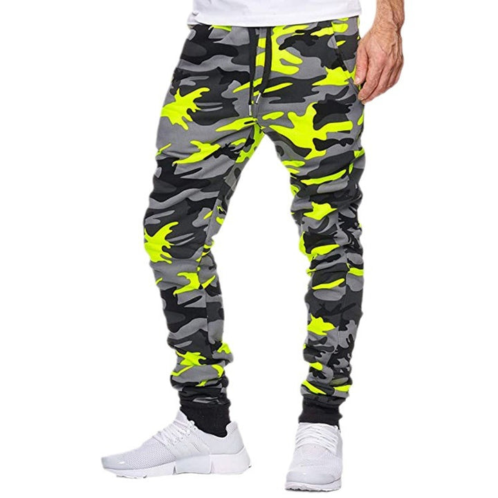 Herren Camouflage Jogginghose mit elastischem Bund und modernem Design Echoarchiv