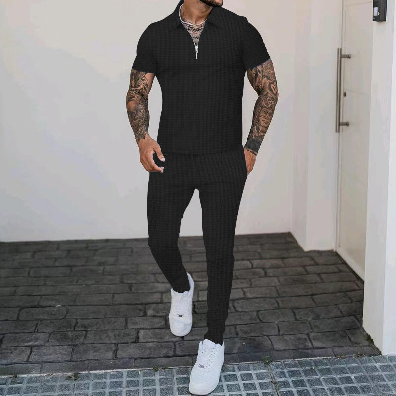 Herren Freizeit-Set mit modernem Kurzarm-Polo und eleganten Jogginghosen Echoarchiv