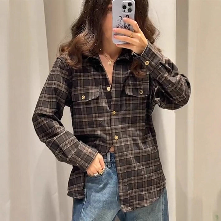 Damen Kariertes Overshirt mit Brusttaschen und goldenen Druckknöpfen Echoarchiv