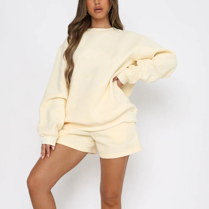 Damen Oversize-Lounge-Set mit French-Terry Sweatshirt, Rundhals und lockeren Sweatshorts – Avérine
