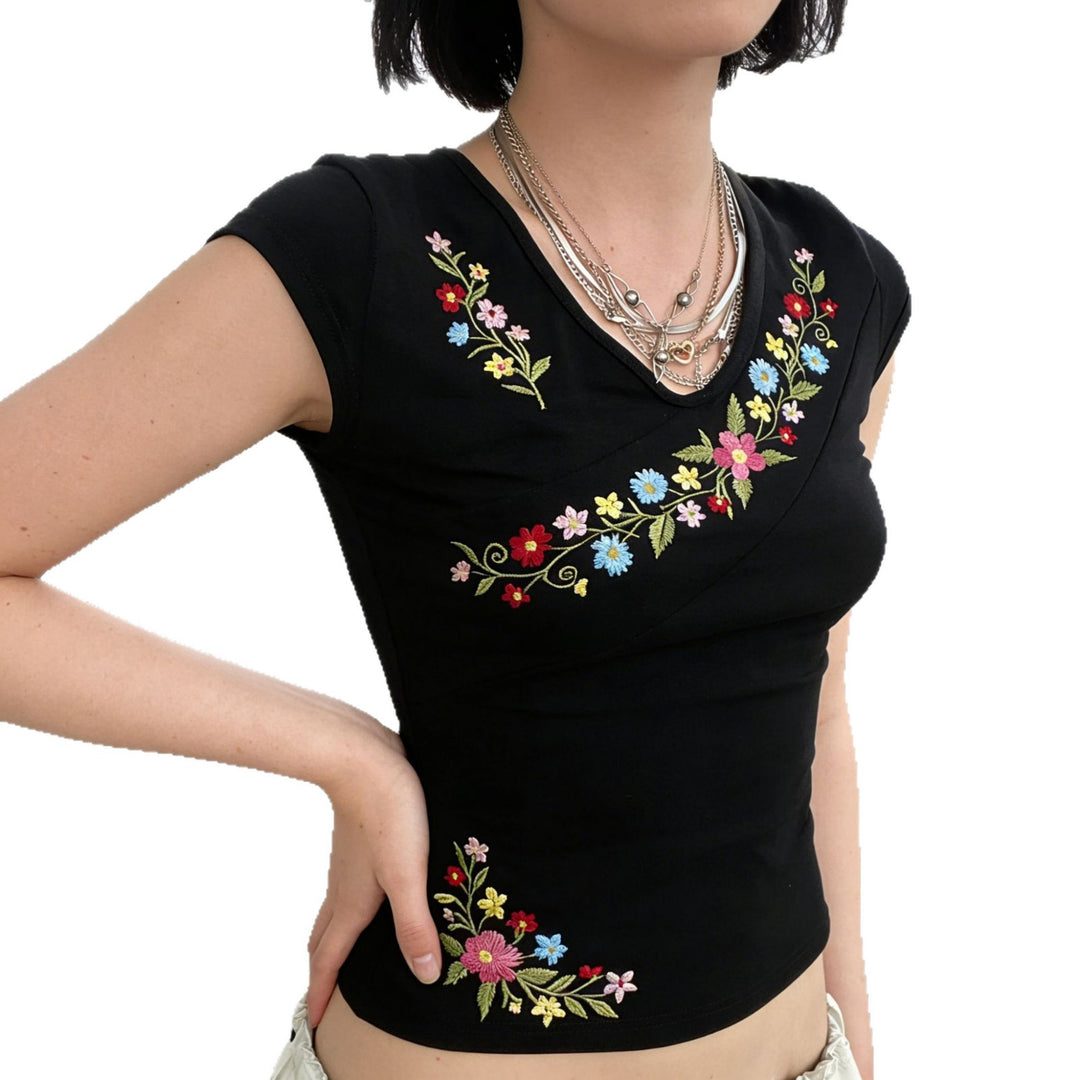 Damenbluse mit floralem Stickdesign und tailliertem Schnitt Echo Archiv