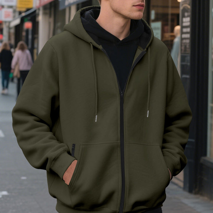 Herren Fleecejacke mit hohem Kragen und praktischen Taschen Echoarchiv