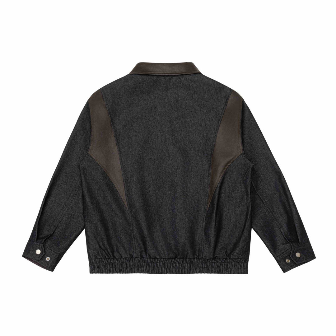Herren Kurzblouson im Boxy-Cut aus Woll-Denimmix mit lederbesetztem Kragen und vertikaler Reißverschluss-Brusttasche Echoarchiv