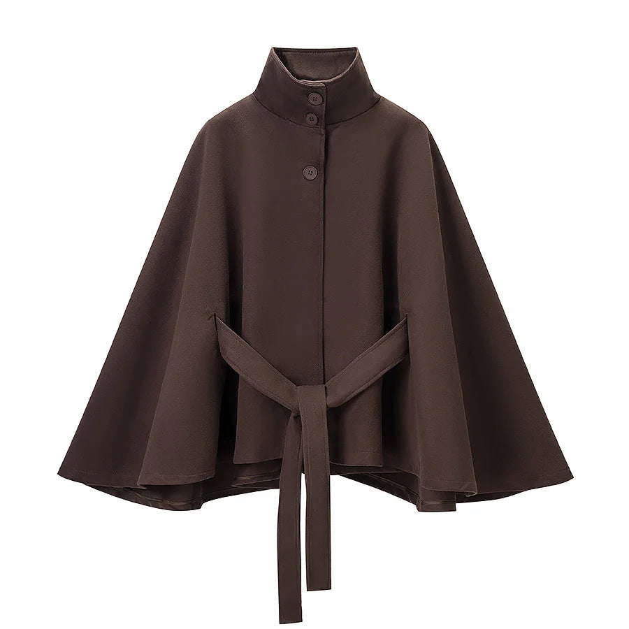 Damen nan tailliertes Cape mit Stehkragen, Knopfverschluss und Bindegürtel Echo Archiv