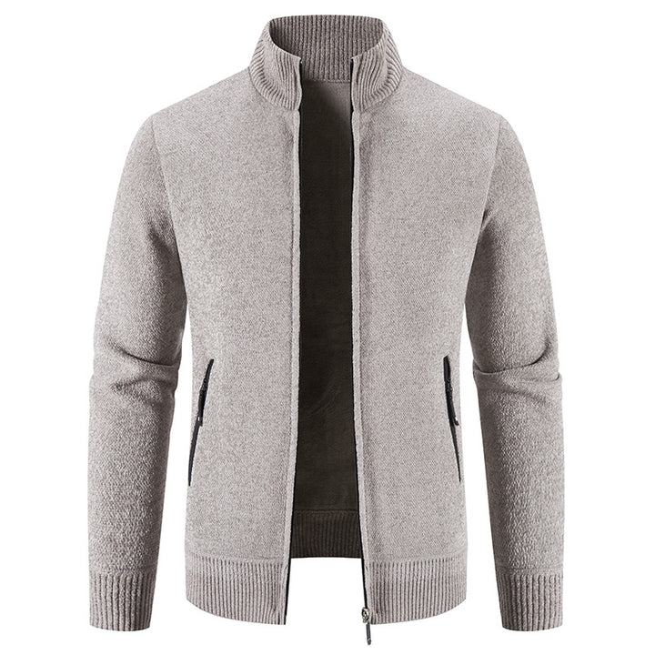 Herren elegante Strickjacke mit hohem Kragen und praktischen Reißverschlusstaschen Echoarchiv