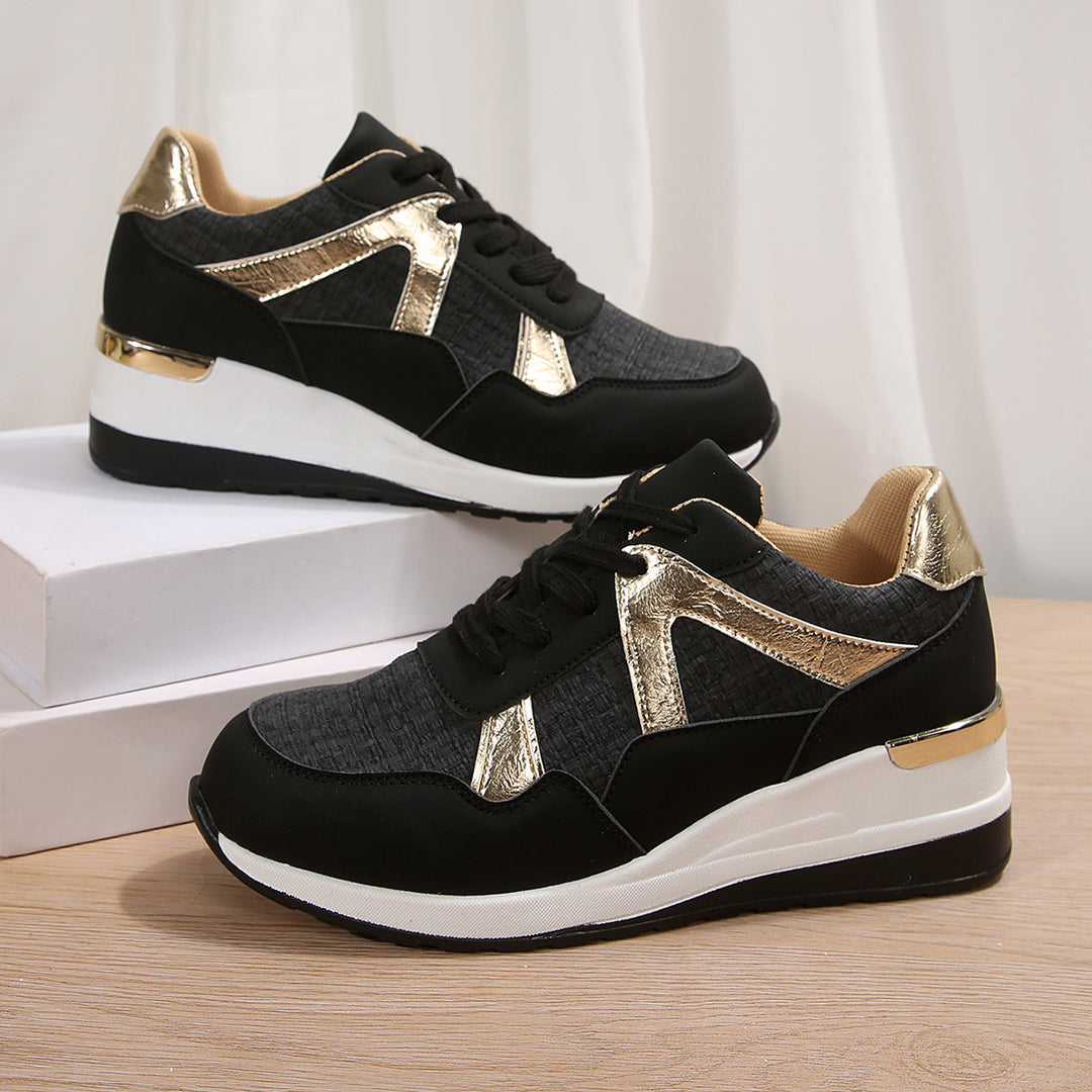 Damen sportlicher Keil-Sneaker mit gepolstertem Memory-Fußbett und eleganten Metallic-Akzenten Echo Archiv