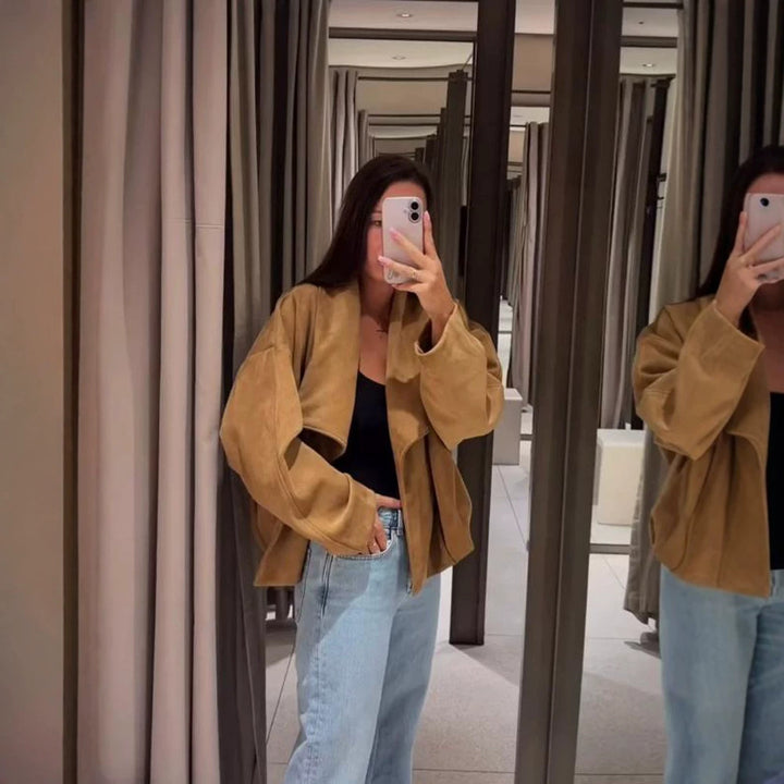 Damen Oversized Velours‑Wasserfalljacke mit kastiger Cropped‑Silhouette und verdeckter Verschlussleiste Echoarchiv