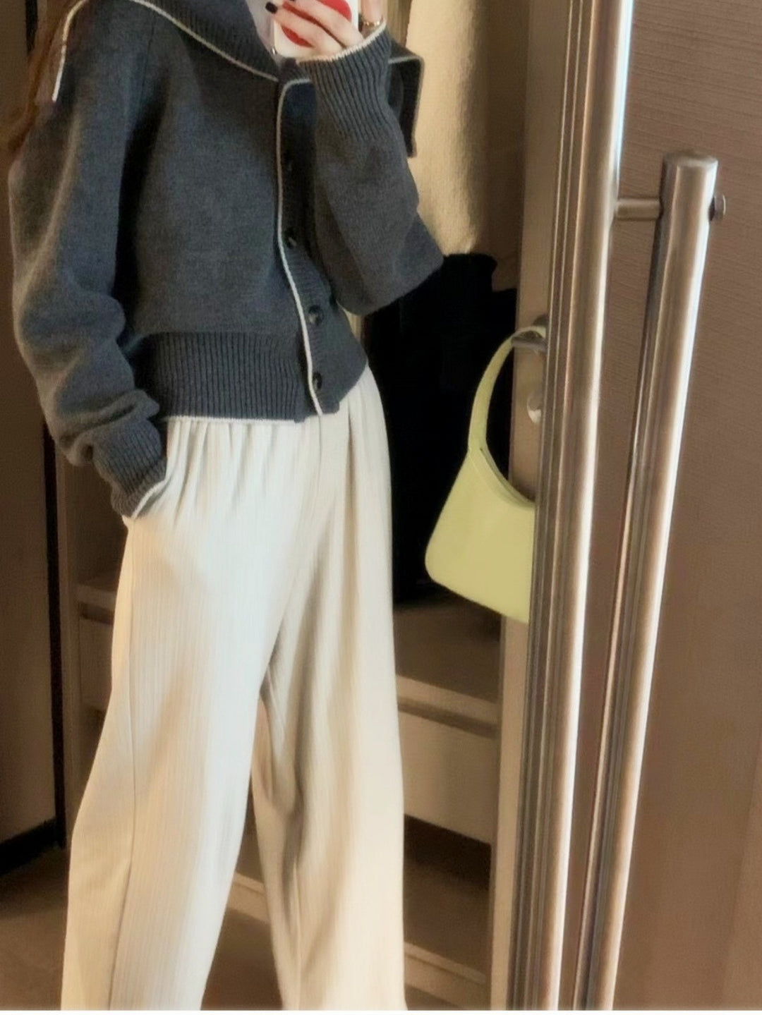 Damen Strickcardigan mit übergroßem Matrosenkragen und kontrastkante Echoarchiv