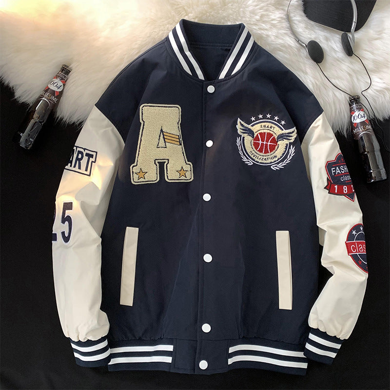 Herren sportliche Collegejacke mit gestickten Applikationen und atmungsaktivem Material Echoarchiv
