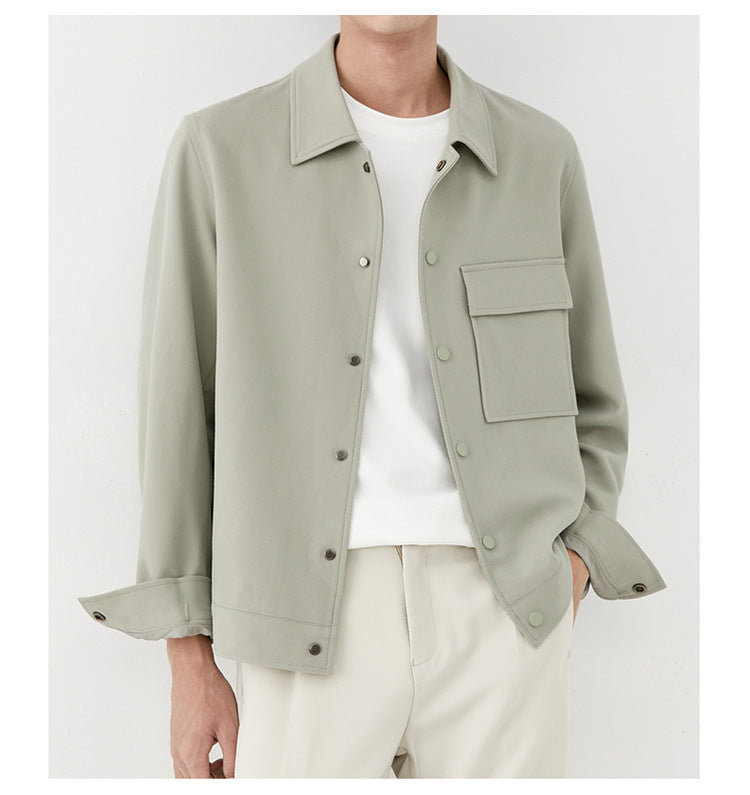 Herren Oversize-Utility-Jacke mit aufgesetzter Brusttasche und Druckknopfleiste Echoarchiv