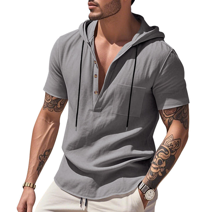 Herren modisches Kurzarm-Henley-Shirt mit Kapuze und praktischer Brusttasche Echoarchiv