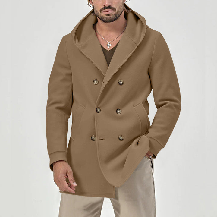 Herren eleganter Kapuzenmantel mit doppelt-knöpfbarem Verschluss und modischer Silhouette Echoarchiv