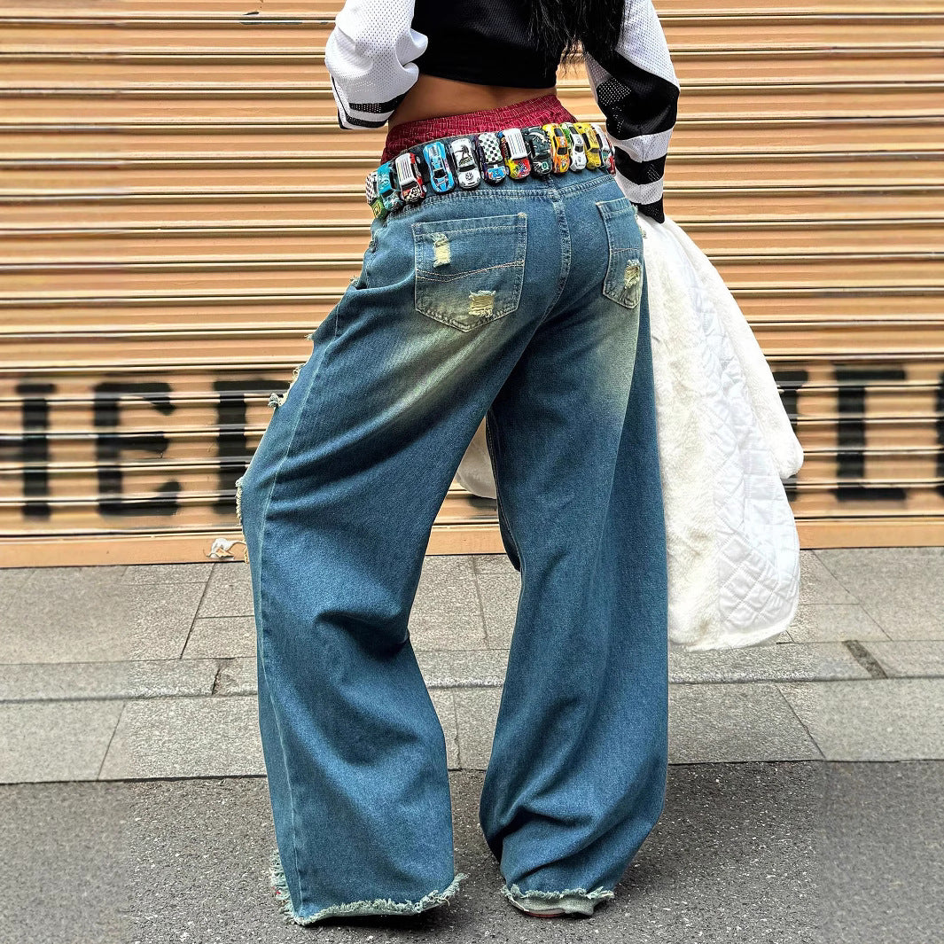 Damen weite Destroyed-Baggy-Jeans mit großflächigen Fransenrissen und relaxed Fit Echo Archiv