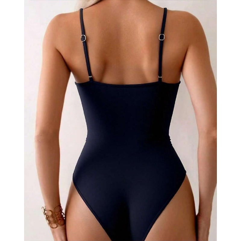 Damen Hochwertiger Cut-Out Badeanzug mit dekorativen Schnallen Echo Archiv