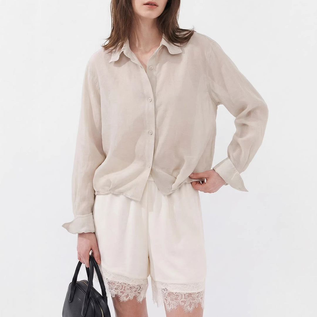 Damen Elegante und leichte Bluse mit Knopfdetails Echo Archiv