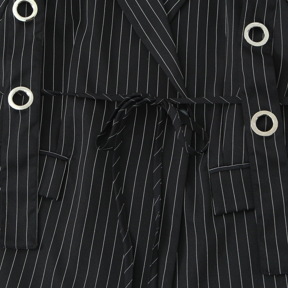 Damen Nadelstreifen-Blazer mit Ösenapplikation und Kordelzug Echo Archiv