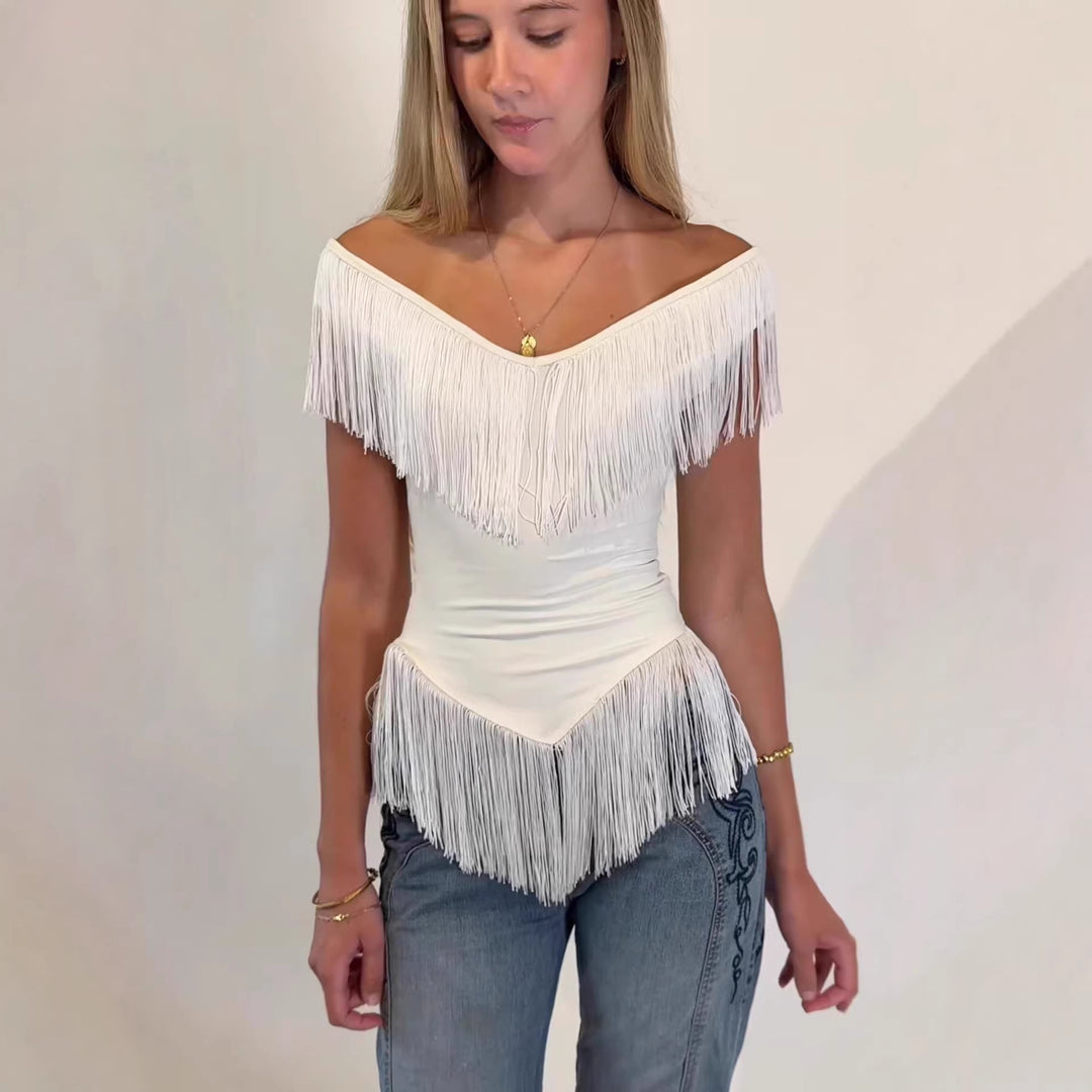 Damen Top mit fransigem Detail und Off-Shoulder-Design Echo Archiv