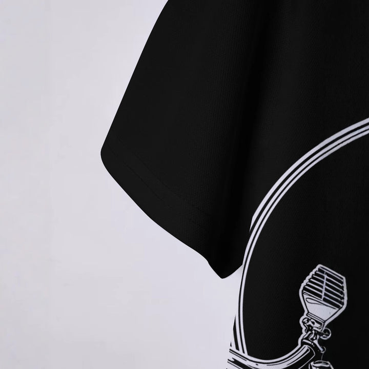Herren Poloshirt mit exklusivem Grafikdesign und modernen Schnittelementen Echoarchiv