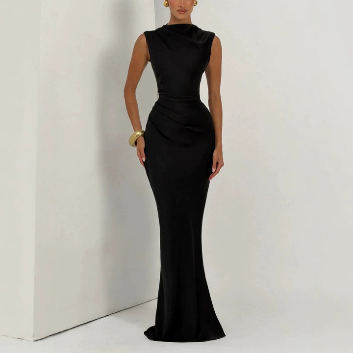 Damen Elegantes Maxikleid mit asymmetrischem Ausschnitt und raffinierten Drapierungen Echo Archiv