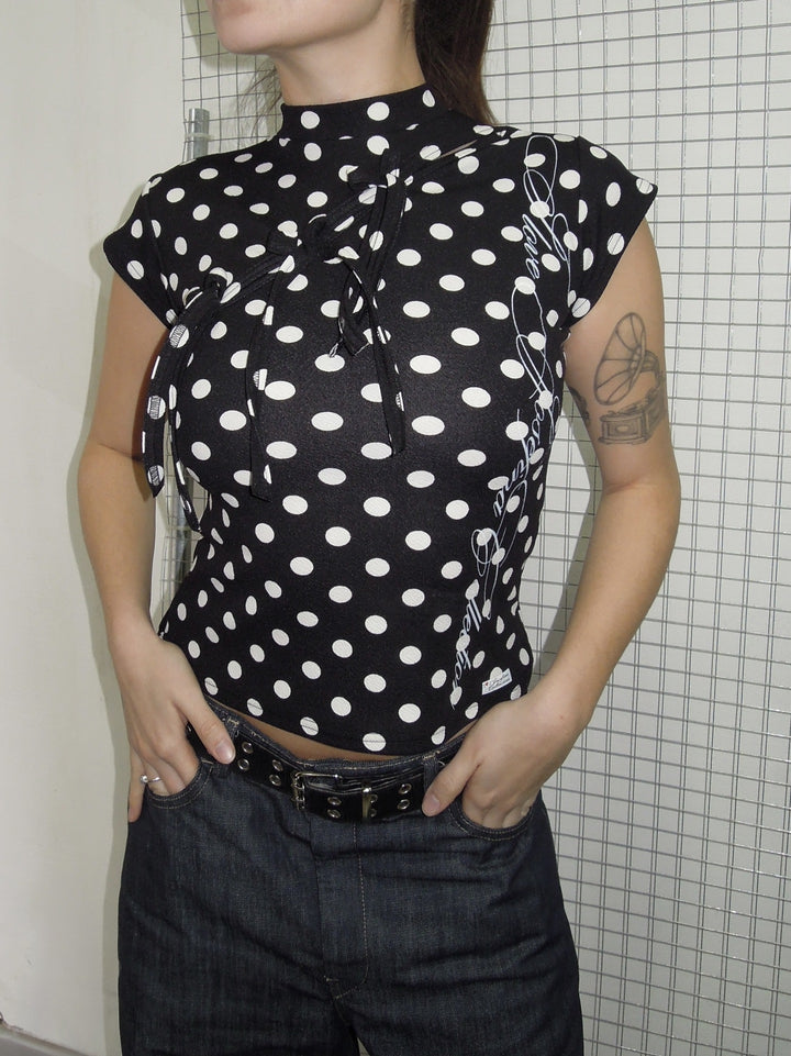 Damen Modisches T-Shirt mit asymmetrischem Schnitt und kreativem Druck Echo Archiv