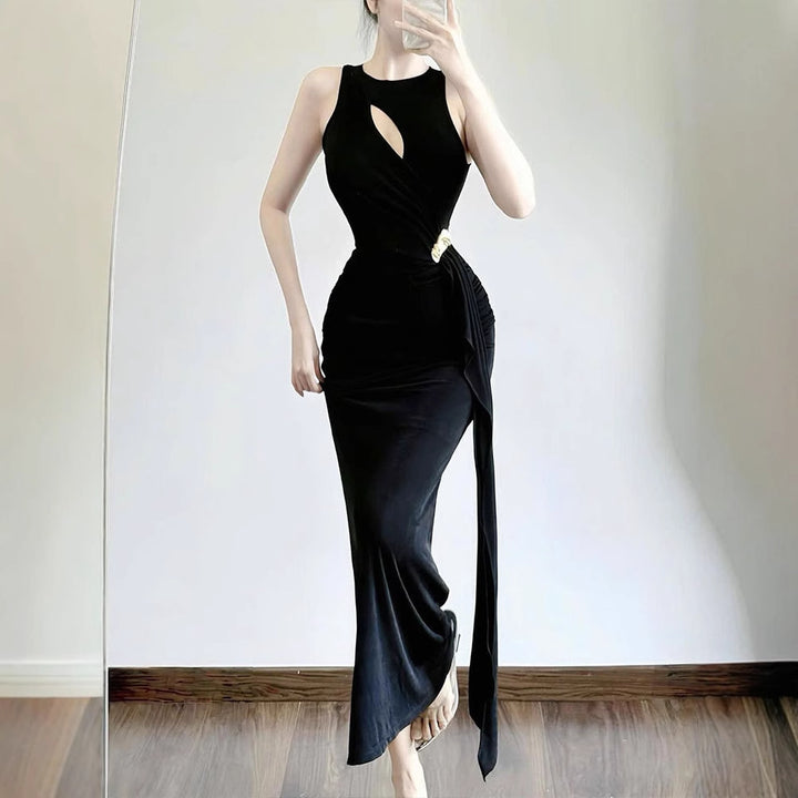 Damen figurbetontes Abendkleid mit asymmetrischem Schnitt und eleganter Drapierung Echo Archiv