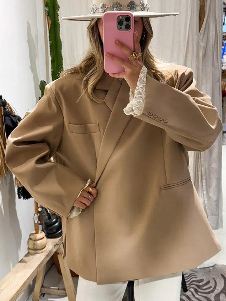 Damen Oversize-Blazer mit kastiger Silhouette, verdeckter Verschluss und Pattentaschen Echoarchiv