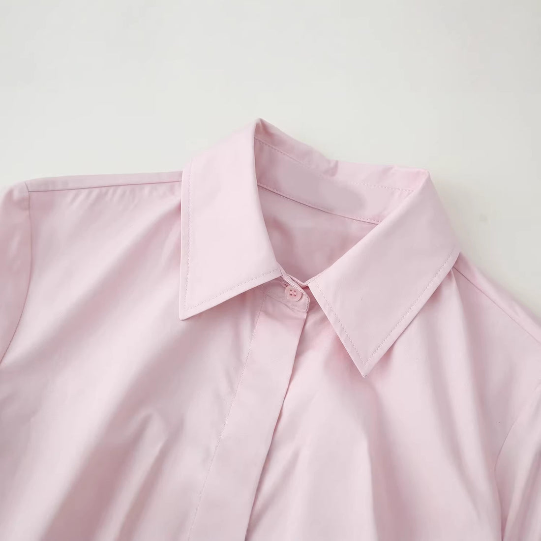 Damen Taillierter Kurzblazer im Peplum‑Schnitt mit Hemdkragen Echoarchiv