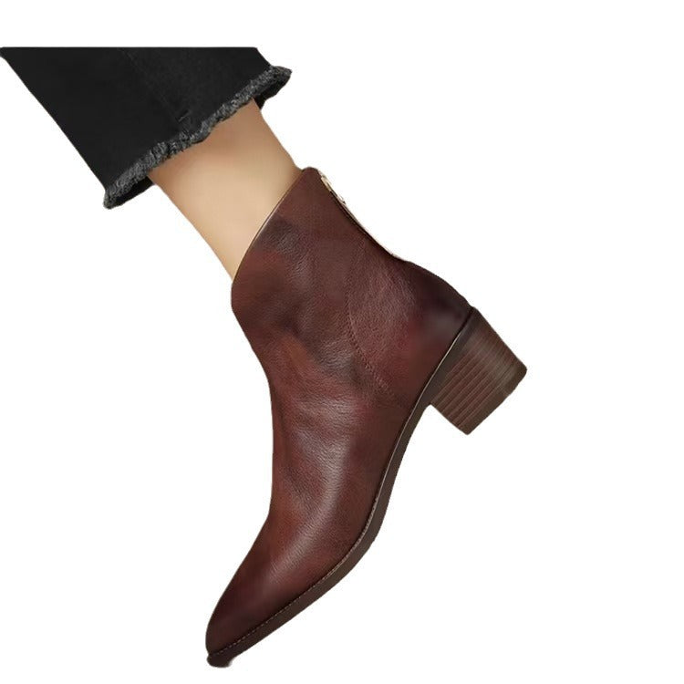 Damen nan spitze Chelsea-inspirierte Stiefelette mit asymmetrischem Schaft und mittelhohem Blockabsatz Echo Archiv