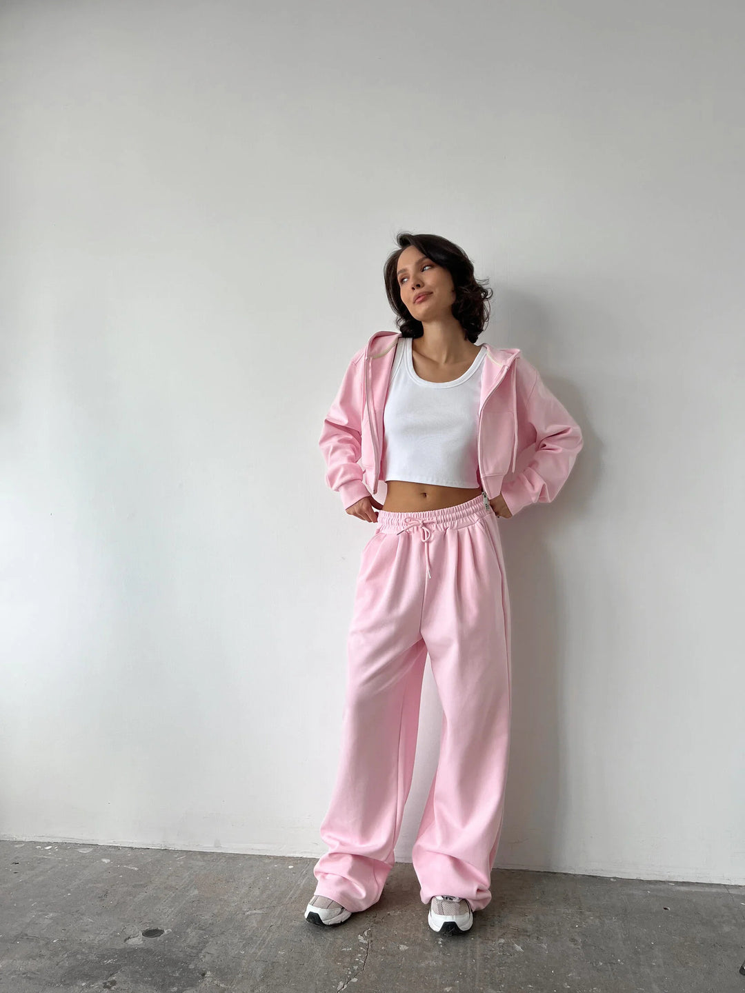 Damen Kurzes Zip-Kapuzen-Set mit taillenhoher weiter Loungehose – Auréline