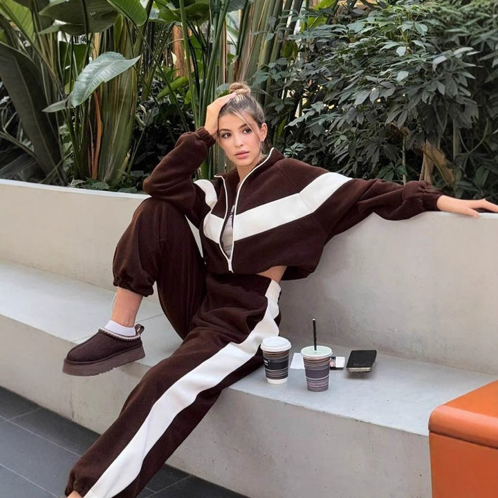 Damen nan kuscheliger Fleece-Trainingsanzug mit Zip-Jacke und elastischen Bündchen Echo Archiv