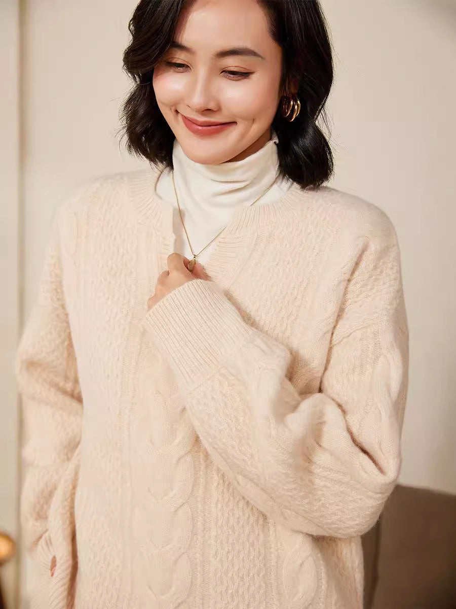 Damen Oversize Zopfstrick-Pullover mit V‑Einsatz und kaschmirähnlicher Weichheit Echoarchiv