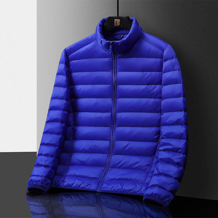 Herren Ultraleichte gesteppte Daunenimitat‑Steppjacke mit Stehkragen und Packfunktion Echo Archiv