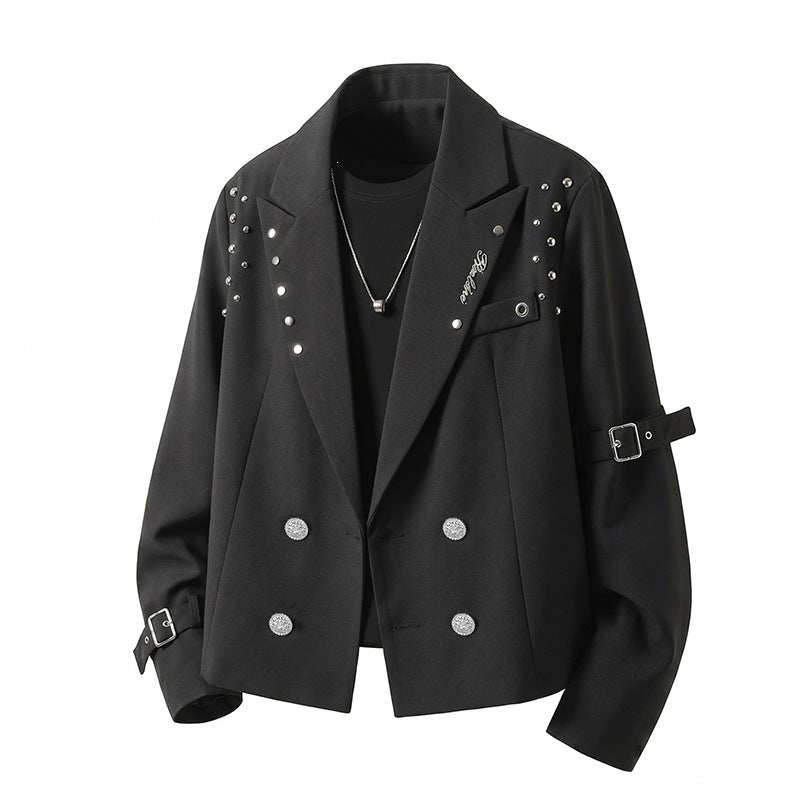 Herren Kurzblazer-Jacke im Rockigen Biker‑Look mit Nietenbesatz, Doppelreiher & Ärmel-Schnallen Echoarchiv